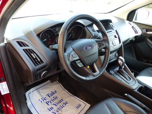 Used 2015 Ford Focus SE w/ Equipment Group 201A image 17