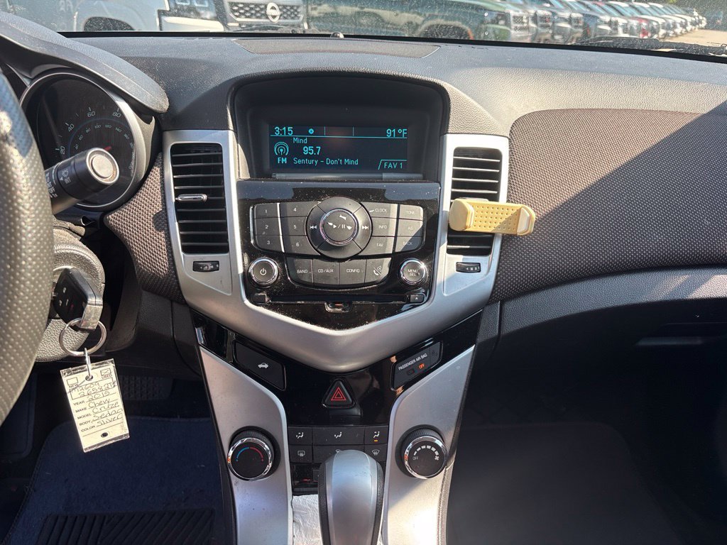 Used 2015 Chevrolet Cruze LT FWD image 13