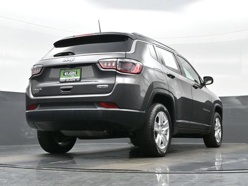 Used 2022 Jeep Compass Latitude image 27