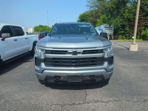 Used 2025 Chevrolet Silverado 1500 RST AWD/4WD image 2