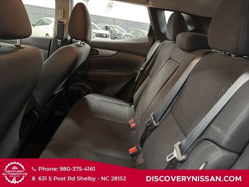 Certified 2021 Nissan Rogue Sport S image 29