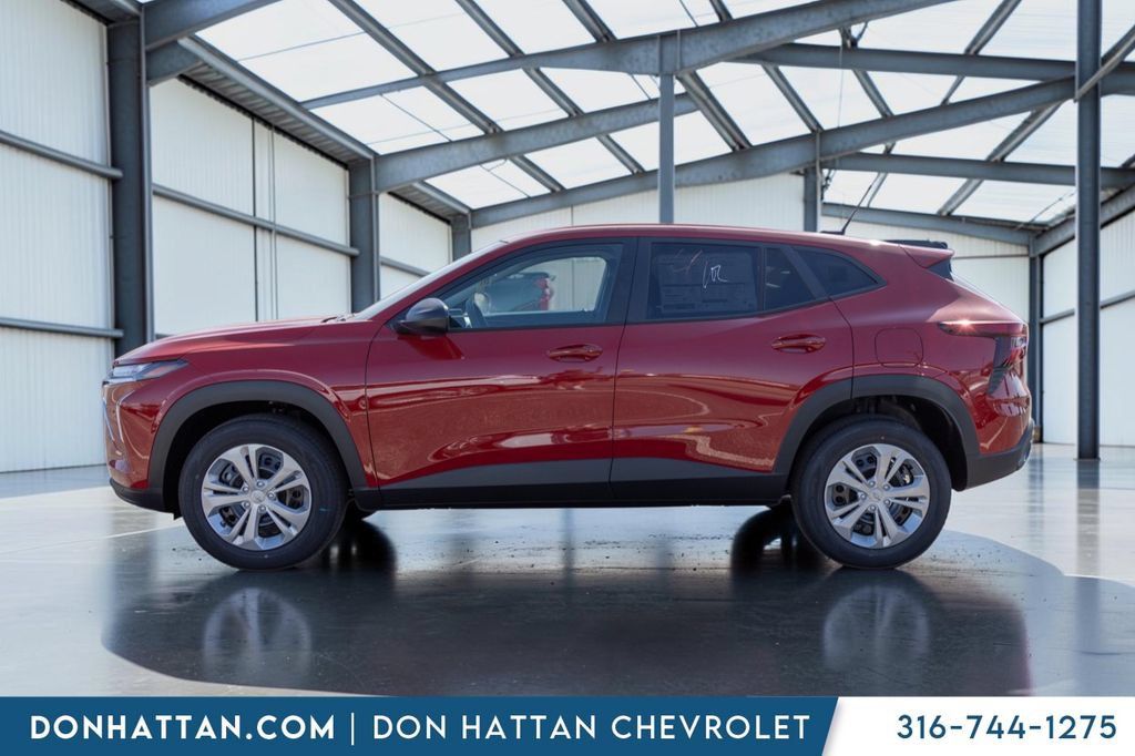 New 2026 Chevrolet Trax LS FWD image 3