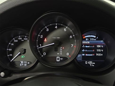 Used 2025 Porsche Macan image 15