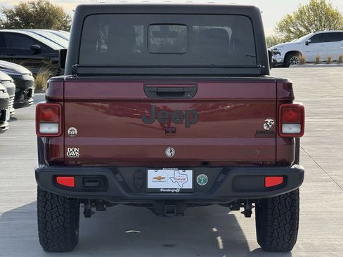 Used 2021 Jeep Gladiator Sport image 5