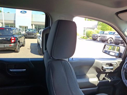 Used 2022 Chevrolet Silverado 1500 Custom RWD image 14