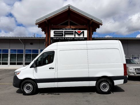 Used 2023 Mercedes-Benz Sprinter 2500 w/ Parking Package image 26