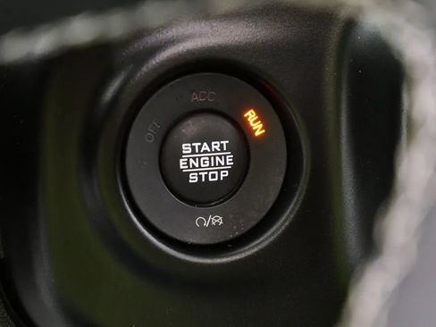 Used 2023 Jeep Gladiator Overland AWD/4WD image 25