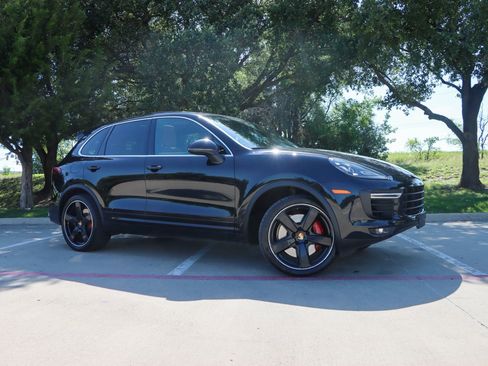 Used 2017 Porsche Cayenne Turbo w/ Premium Plus Package AWD/4WD image 1