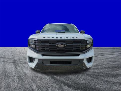 New 2025 Ford Expedition Platinum w/ Stealth Performance Package image 9