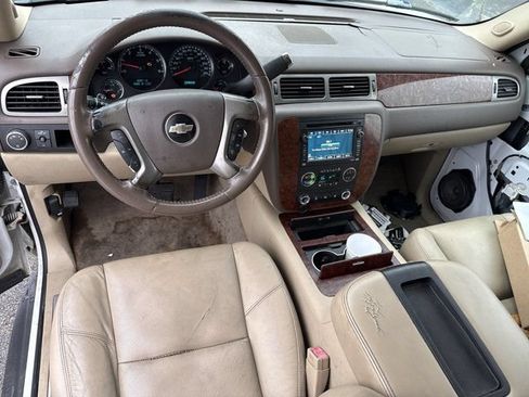 Used 2009 Chevrolet Tahoe LTZ RWD image 18