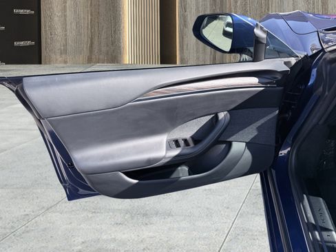 Used 2022 Tesla Model S image 22