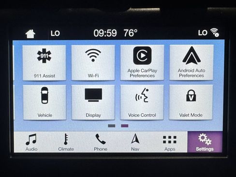 Used 2018 Ford Fusion SE w/ Equipment Group 602A FWD image 40