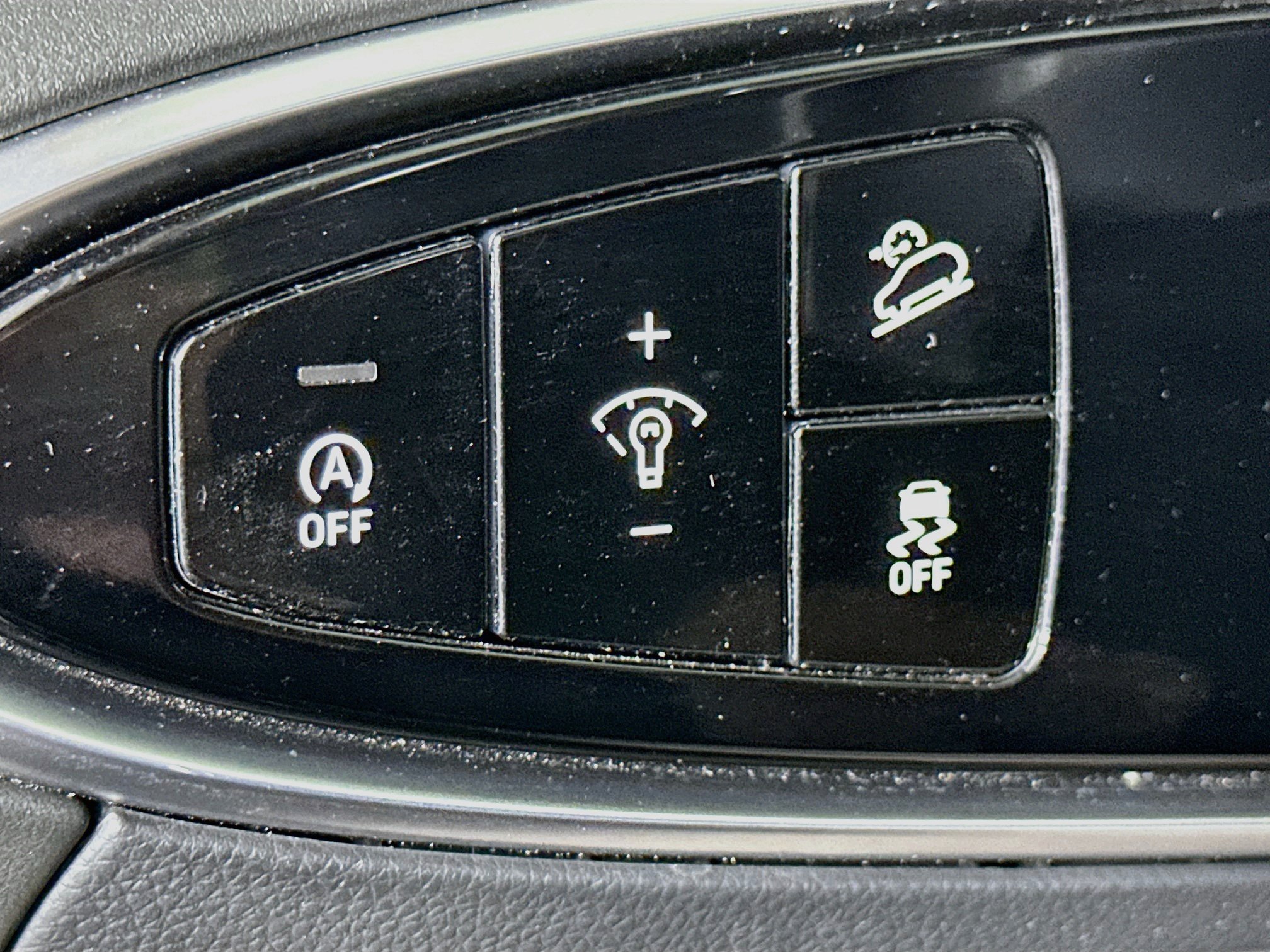 Used 2025 Genesis GV70 2.5T AWD/4WD image 17