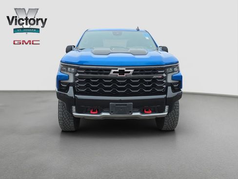 Used 2023 Chevrolet Silverado 1500 ZR2 w/ Technology Package image 2