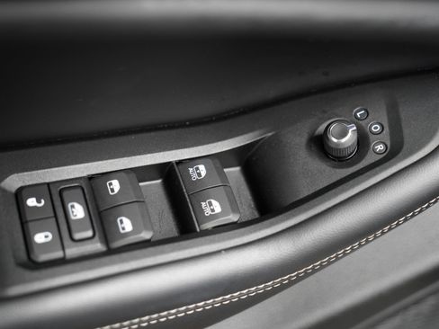 Certified 2023 Jeep Grand Cherokee Altitude image 17