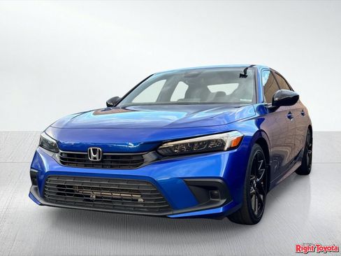 Used 2023 Honda Civic Sport image 2