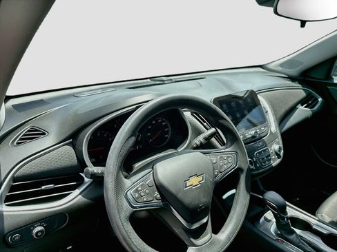 Used 2024 Chevrolet Malibu LT FWD image 11