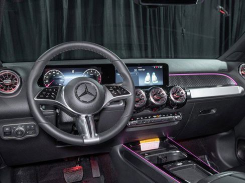 Used 2026 Mercedes-Benz GLB 250 image 18