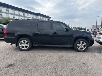 Used 2007 Chevrolet Suburban LTZ w/ LTZ Preferred Equipment Group image 1