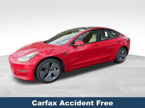 Used 2021 Tesla Model 3 Standard Range Plus image 2