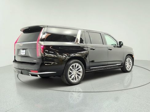 Used 2023 Cadillac Escalade ESV Premium Luxury w/ LPO, Radiant Package AWD/4WD image 5