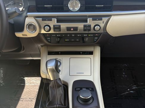 Used 2016 Lexus ES 350 image 19