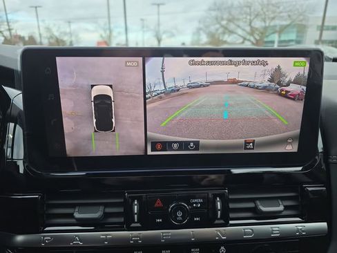 New 2026 Nissan Pathfinder Platinum image 28