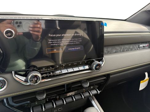 New 2026 Chevrolet Colorado ZR2 w/ Technology Package image 12