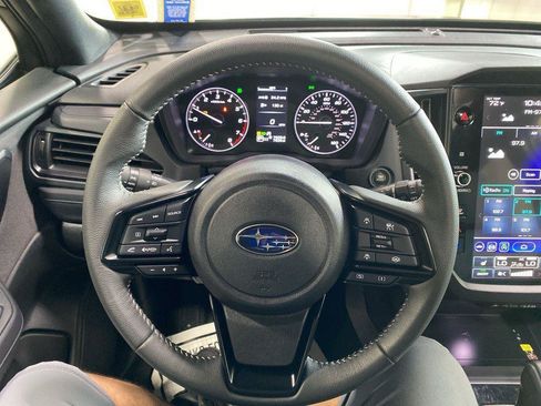 Used 2025 Subaru Forester Premium AWD/4WD image 27