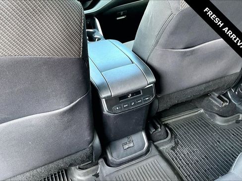 Used 2023 Toyota Highlander L FWD image 10