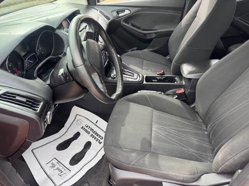 Used 2015 Ford Focus SE w/ SE Sport Package image 21