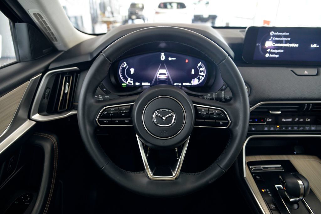 Certified 2024 MAZDA CX-90 Plug-In Hybrid w/ Premium Pkg AWD/4WD image 18