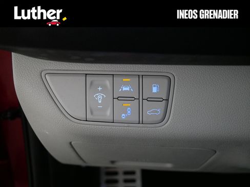 Used 2021 Genesis G70 3.3T image 26