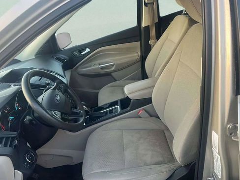Used 2018 Ford Escape SE FWD image 21
