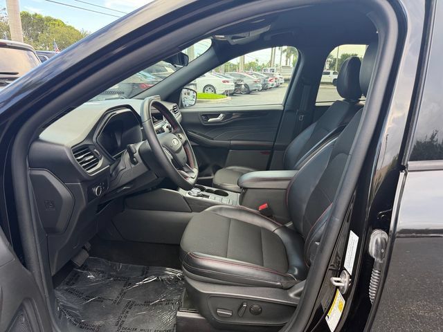 Used 2025 Ford Escape ST-Line FWD image 10