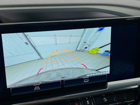 Certified 2023 GMC Sierra 1500 SLT w/ SLT Premium Package image 13