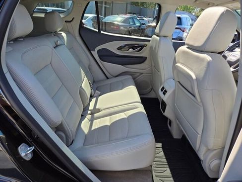 Used 2023 GMC Terrain Denali w/ Denali Premium Package image 18