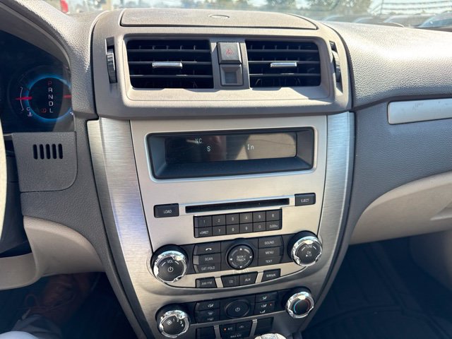 Used 2010 Ford Fusion SE FWD image 6