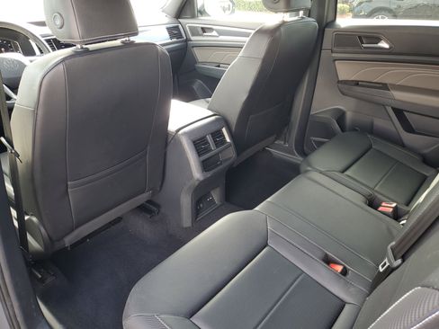 Used 2023 Volkswagen Atlas Cross Sport SEL image 12