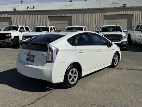 Used 2012 Toyota Prius Three w/ Solar Roof Pkg image 9