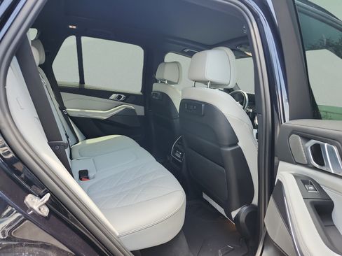 Used 2023 BMW X5 sDrive40i w/ M Sport Package RWD image 19