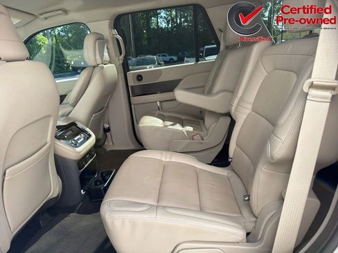 Used 2020 Lincoln Navigator 2WD image 46