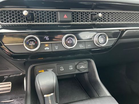 Used 2025 Honda Civic Sport image 23