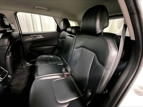 Used 2023 Kia Sportage EX image 15