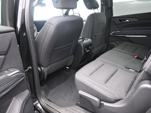 Used 2024 Chevrolet Traverse LS FWD image 28