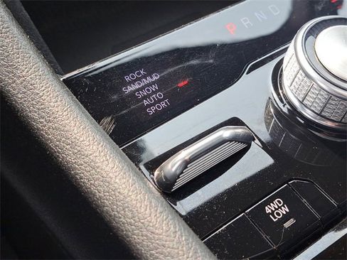 Used 2022 Jeep Grand Cherokee Overland w/ Luxury Tech Group IV image 10