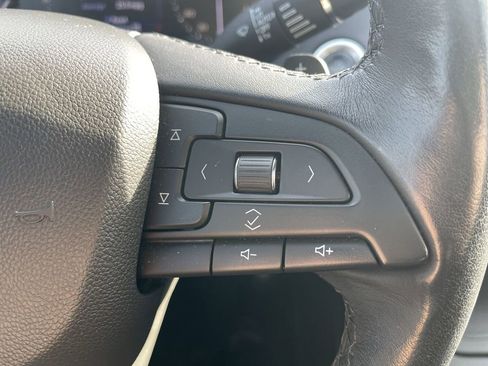 Used 2019 Cadillac XT4 Premium Luxury image 13