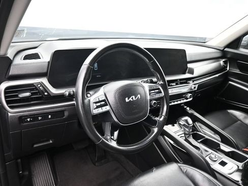 Used 2023 Kia Telluride S w/ S Sunroof Package FWD image 13