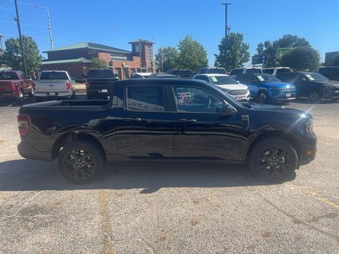 New 2025 Ford Maverick XLT w/ Black Appearance Package image 4