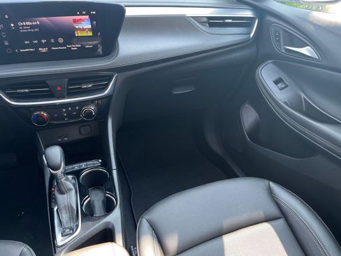 Used 2024 Buick Encore GX Sport Touring image 31